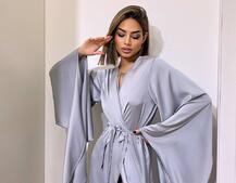 Шовковий халатик із розкльошеними рукавами Шовковий халатик із розкльошеними рукавами | PUSHKA SHOP