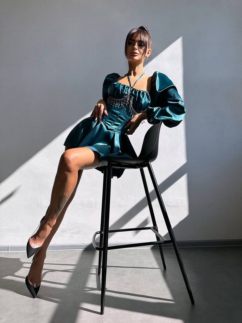 Сукня з корсетом, декорованим бахромою зі страз Ручна робота  Сукня з корсетом, декорованим бахромою зі страз Ручна робота  | PUSHKA SHOP