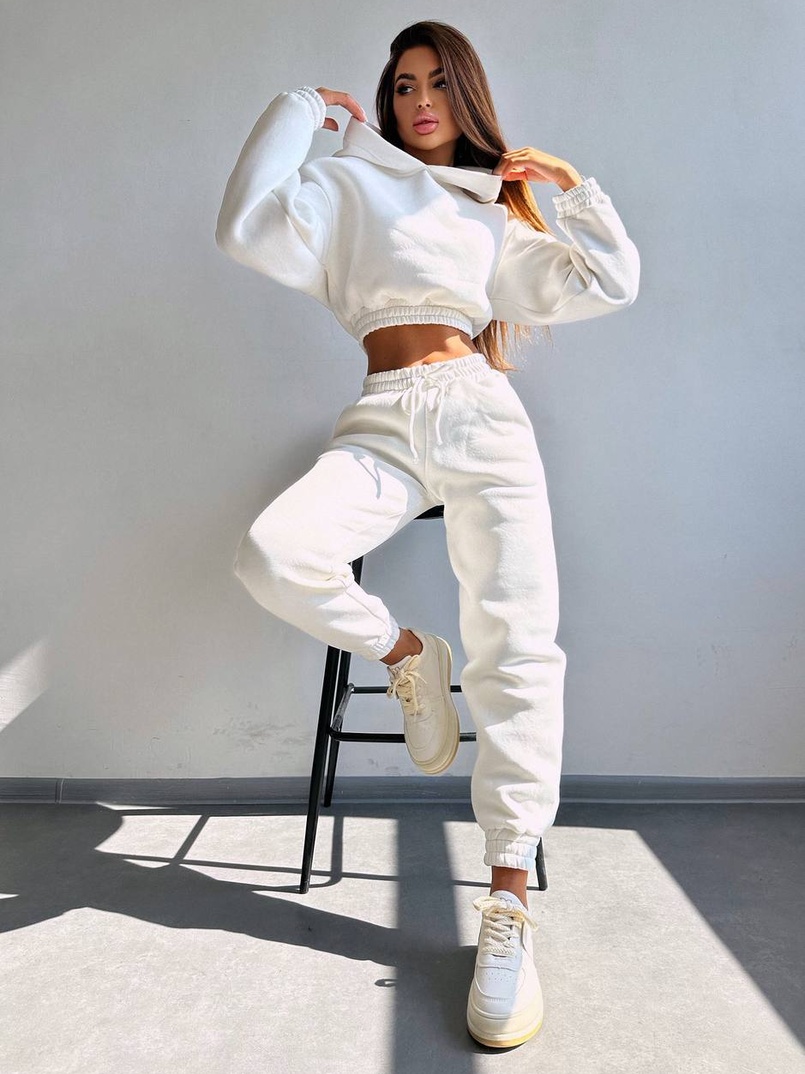 Базовий костюм на флісі з об'ємними капюшоном Базовий костюм на флісі з об'ємними капюшоном | PUSHKA SHOP