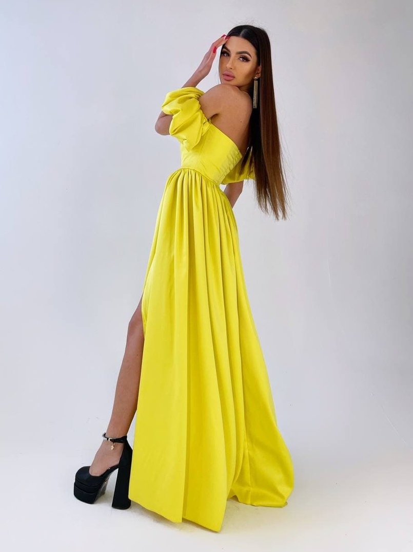 Атласное платье макси с объемными рукавами   Атласное платье макси с объемными рукавами   | PUSHKA SHOP