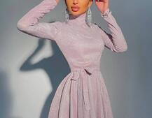 Блестящее платье с расклешенной юбкой и высоким воротом   Блестящее платье с расклешенной юбкой и высоким воротом   | PUSHKA SHOP