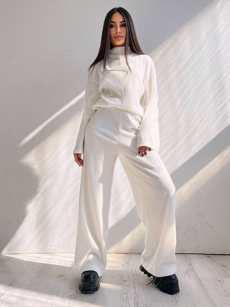Повсякденний костюм із теплого трикотажу-рубчика Повсякденний костюм із теплого трикотажу-рубчика | PUSHKA SHOP