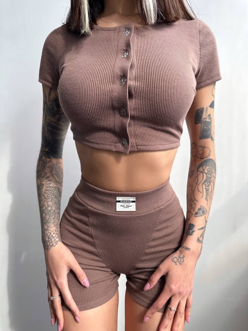 Комплект: топ на ґудзиках + велосипедки Комплект: топ на ґудзиках + велосипедки | PUSHKA SHOP