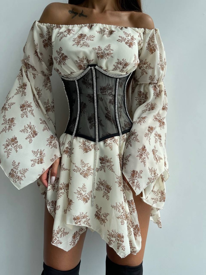 Шифонова сукня на підкладці з розкльошеними рукавами з асиметричною спідницею + корсет декорований стразами  Шифонова сукня на підкладці з розкльошеними рукавами з асиметричною спідницею + корсет декорований стразами  | PUSHKA SHOP