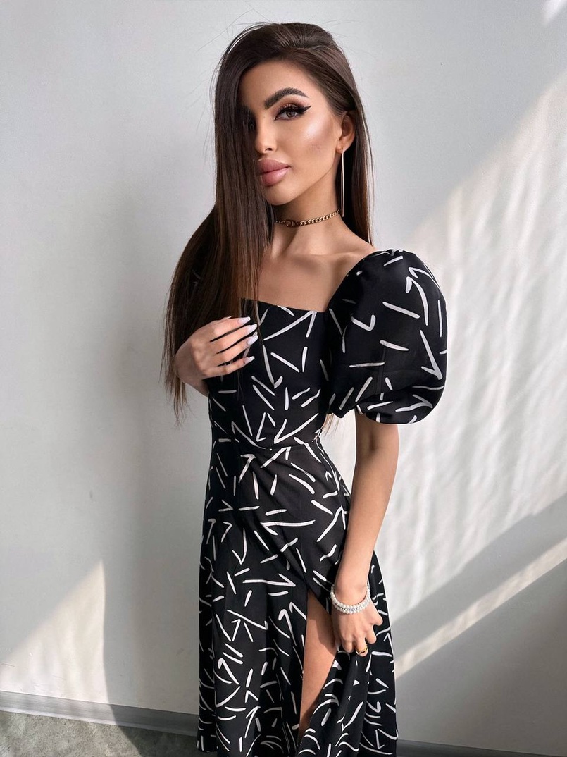 Сукня -міді зі шнурівкою на спинці та розрізом на ніжці Сукня -міді зі шнурівкою на спинці та розрізом на ніжці | PUSHKA SHOP