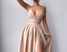 Сукня максі на тонких бретелях з розрізом на спідниці  | PUSHKA SHOP