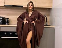 Шовковий халатик із розкльошеними рукавами Шовковий халатик із розкльошеними рукавами | PUSHKA SHOP