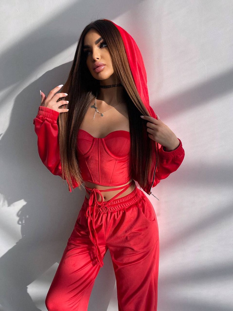 Велюровий комплект трійка: кофта + корсет з чашечками + джогери  Велюровий комплект трійка: кофта + корсет з чашечками + джогери  | PUSHKA SHOP