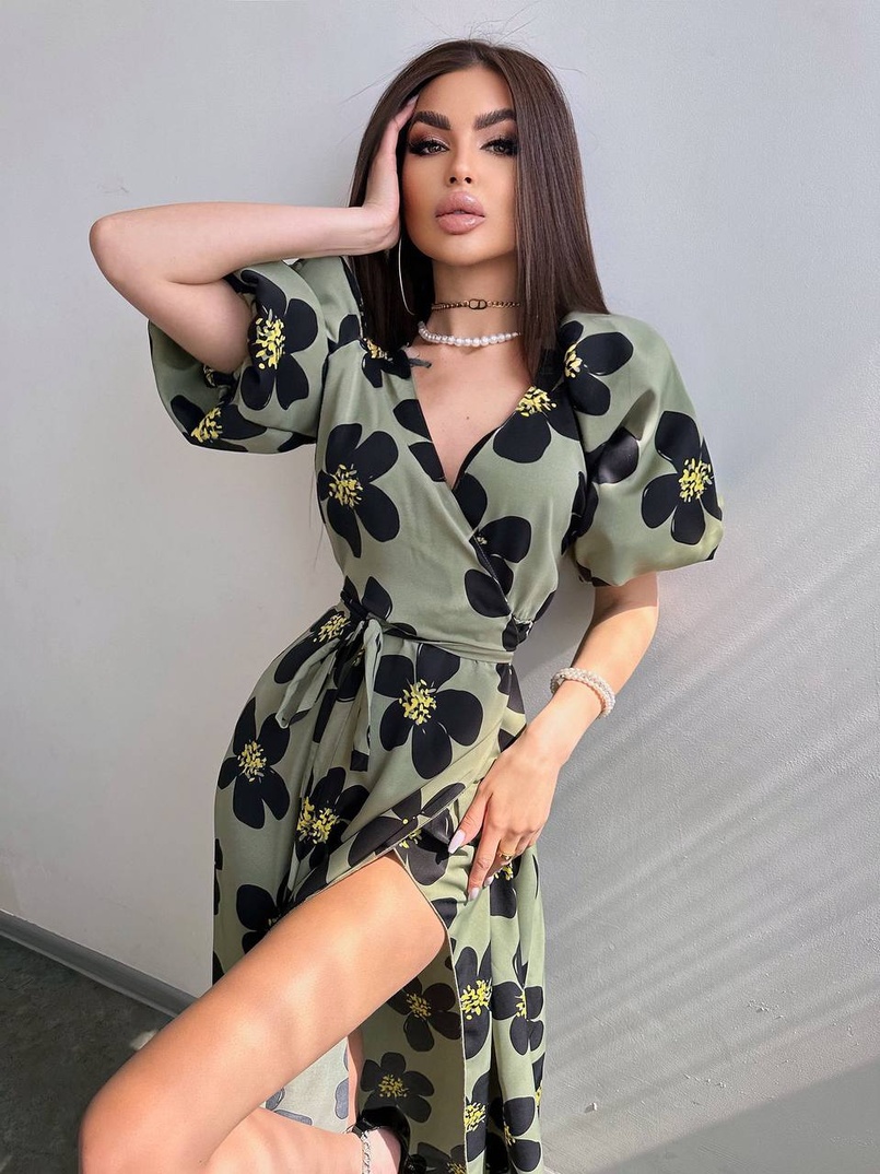 Сукня міді  із запахом та об'ємними рукавами Сукня міді  із запахом та об'ємними рукавами | PUSHKA SHOP