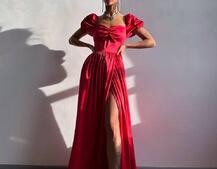 Атласна сукня максі із розрізом на спідниці Атласна сукня максі із розрізом на спідниці | PUSHKA SHOP