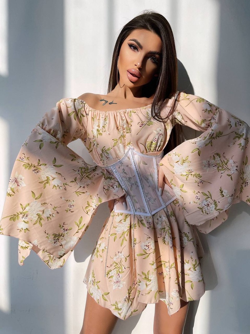 Сукня асиметричного крою з розкльошеними рукавами + корсет декорований стразами Ручна робота Сукня асиметричного крою з розкльошеними рукавами + корсет декорований стразами Ручна робота | PUSHKA SHOP