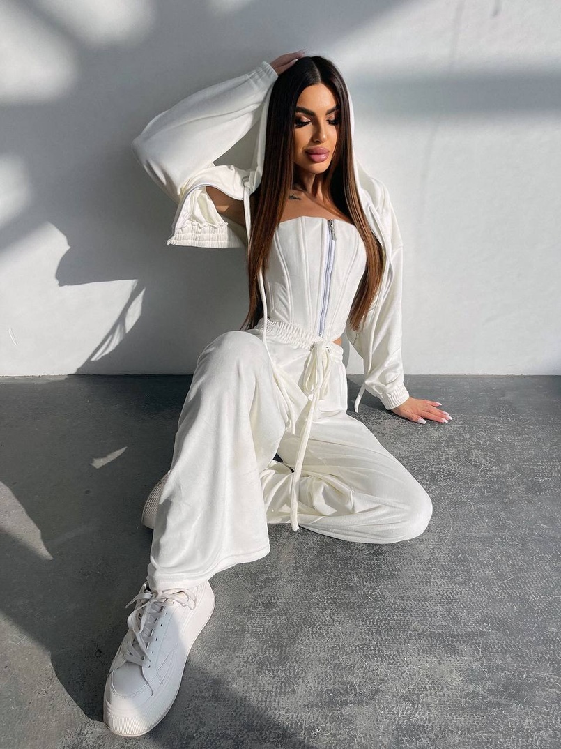 Велюровий комплект трійка: кофта + корсет на блискавці+ штани Велюровий комплект трійка: кофта + корсет на блискавці+ штани | PUSHKA SHOP