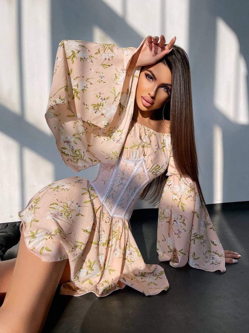 Сукня асиметричного крою з розкльошеними рукавами + корсет декорований стразами Ручна робота Сукня асиметричного крою з розкльошеними рукавами + корсет декорований стразами Ручна робота | PUSHKA SHOP