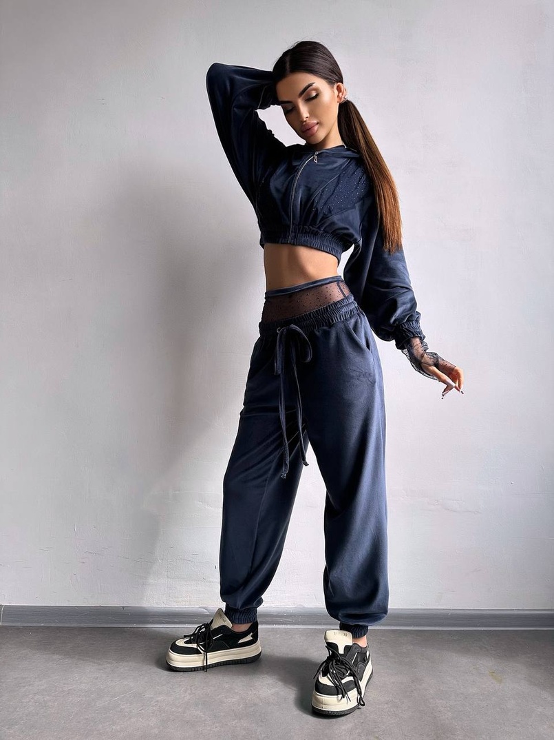 Велюровий комплект декорований стразами( бомбер+ рукавички+ штани + трусики) Велюровий комплект декорований стразами( бомбер+ рукавички+ штани + трусики) | PUSHKA SHOP