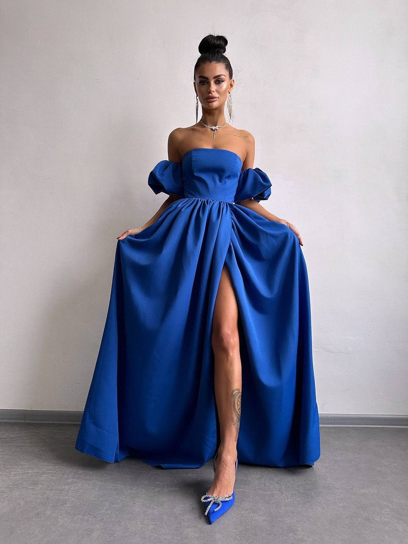 Сукня максі  з розрізом на спідниці та об’ємними рукавами  | PUSHKA SHOP