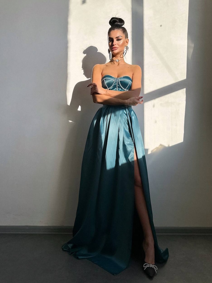 Комплект: корсет-бюстьє , декорований стразами  + спідниця максі з розрізом   Комплект: корсет-бюстьє , декорований стразами  + спідниця максі з розрізом   | PUSHKA SHOP