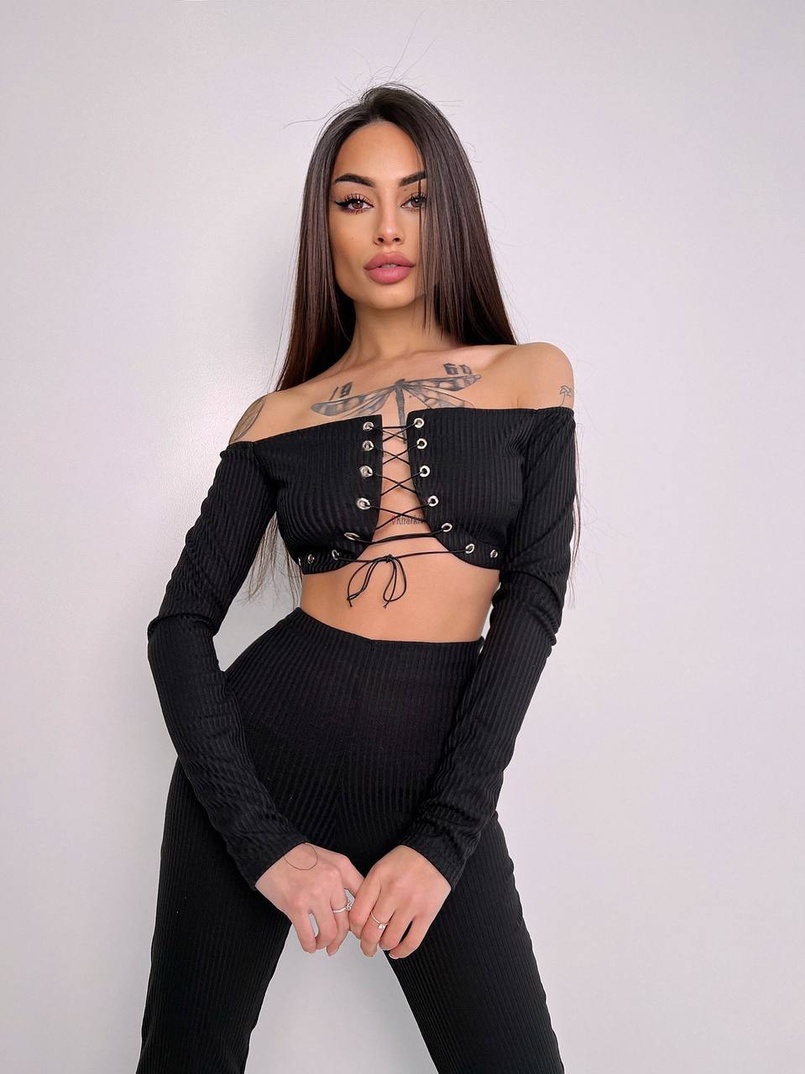 Комплект : штани кльош і топ на шнурівці    Комплект : штани кльош і топ на шнурівці    | PUSHKA SHOP