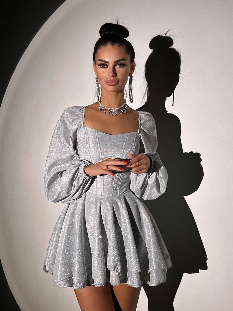 Сяюча корсетна сукня з пишною подвійною спідницею та об‘ємними рукавами | PUSHKA SHOP