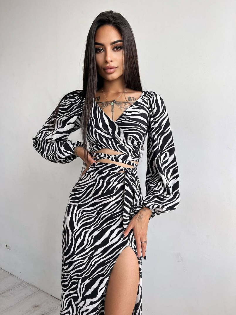 Комплект: топ із зав'язками на талії + спідниця міді з розрізом Комплект: топ із зав'язками на талії + спідниця міді з розрізом | PUSHKA SHOP