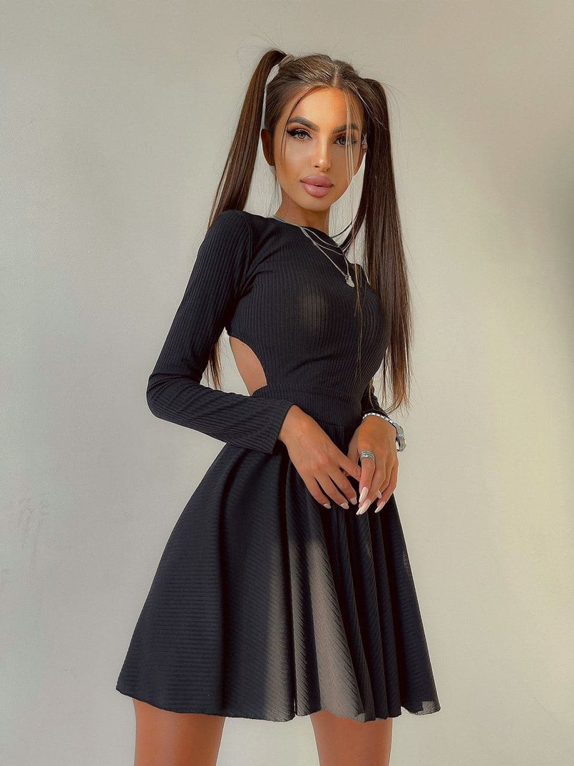 Приталенное трикотажное платье с открытой спинкой  Приталенное трикотажное платье с открытой спинкой  | PUSHKA SHOP