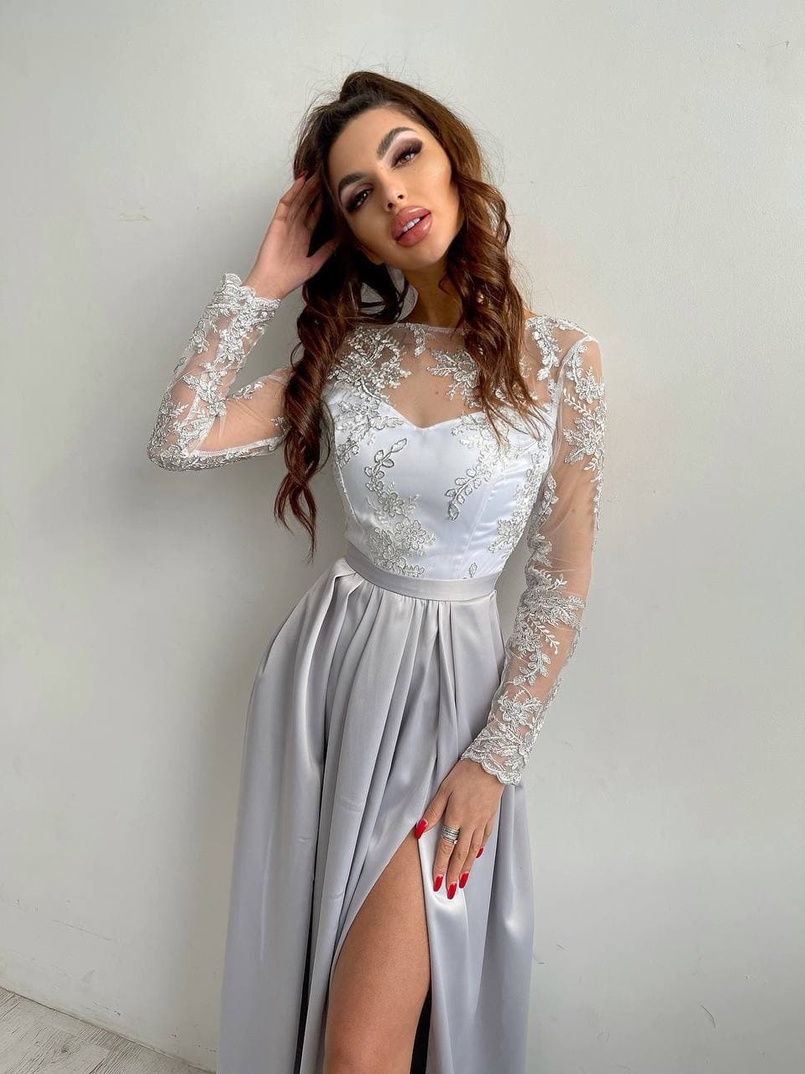 Платье макси с кружевным верхом и разрезом на юбке  | PUSHKA SHOP