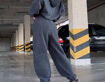 Теплий та мʼякий комплект: Обʼємний худі з капюшоном та штани з манжетами  Дуже приємний до тіла Теплий та мʼякий комплект: Обʼємний худі з капюшоном та штани з манжетами  Дуже приємний до тіла | PUSHKA SHOP