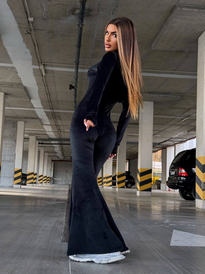 Велюровий комбінезон кльош Велюровий комбінезон кльош | PUSHKA SHOP