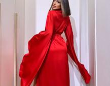 Шовковий халатик із розкльошеними рукавами Шовковий халатик із розкльошеними рукавами | PUSHKA SHOP