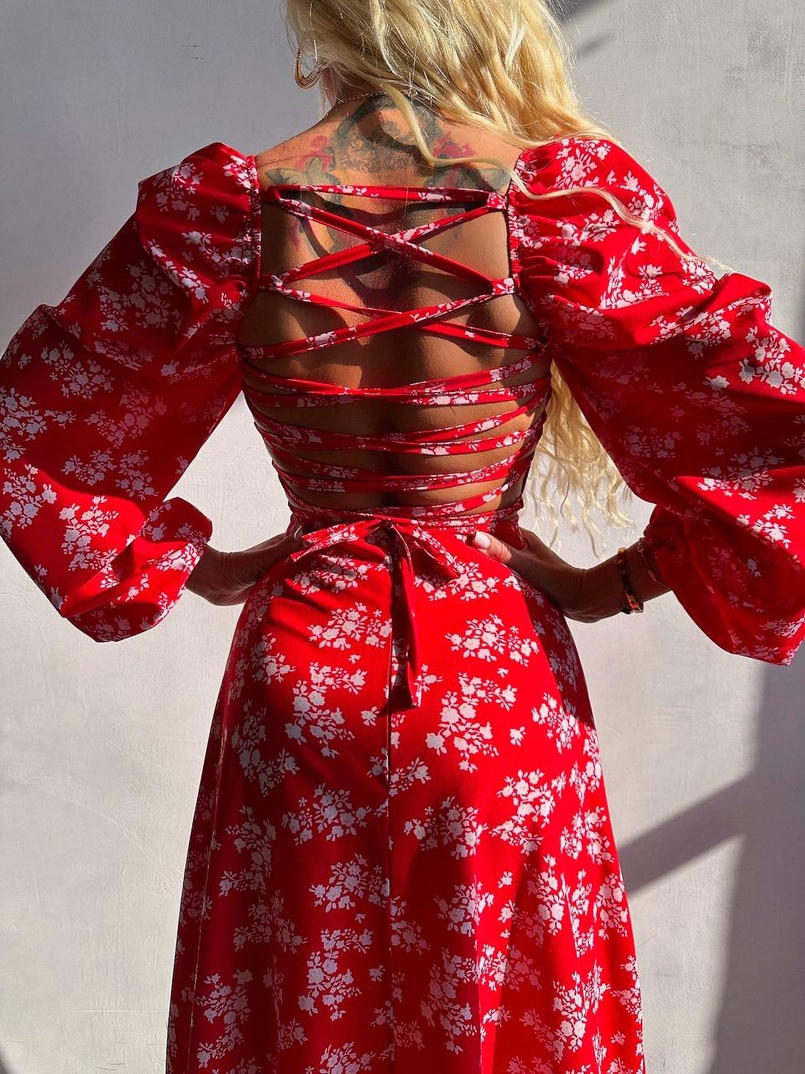 Улюблена сукня-міді зі шнурівкою на спинці та розрізом на ніжці Улюблена сукня-міді зі шнурівкою на спинці та розрізом на ніжці | PUSHKA SHOP