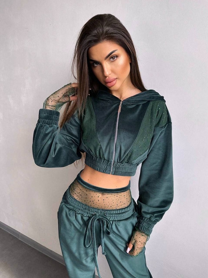 Велюровий комплект декорований стразами( бомбер+ рукавички+ штани + трусики) Велюровий комплект декорований стразами( бомбер+ рукавички+ штани + трусики) | PUSHKA SHOP