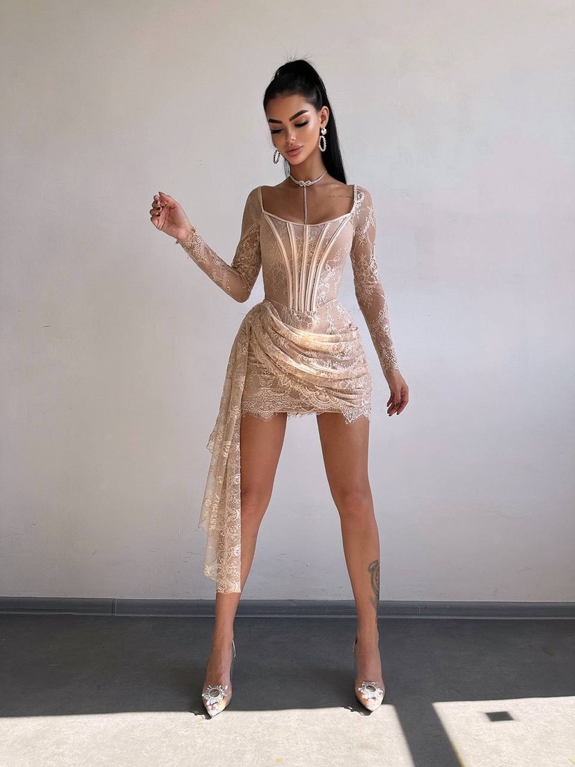 Мереживна сукня міні зі шлейфом Мереживна сукня міні зі шлейфом | PUSHKA SHOP