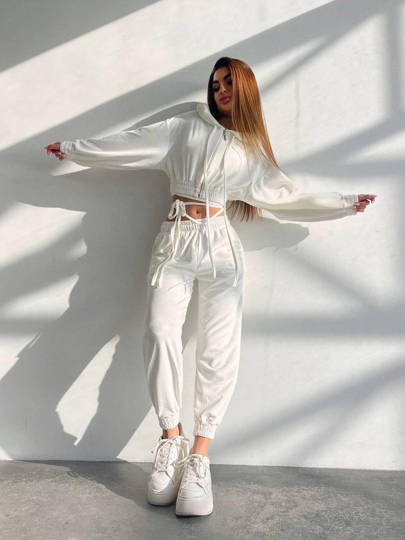 Велюровий комплект трійка: кофта + корсет з чашечками + джогери  Велюровий комплект трійка: кофта + корсет з чашечками + джогери  | PUSHKA SHOP