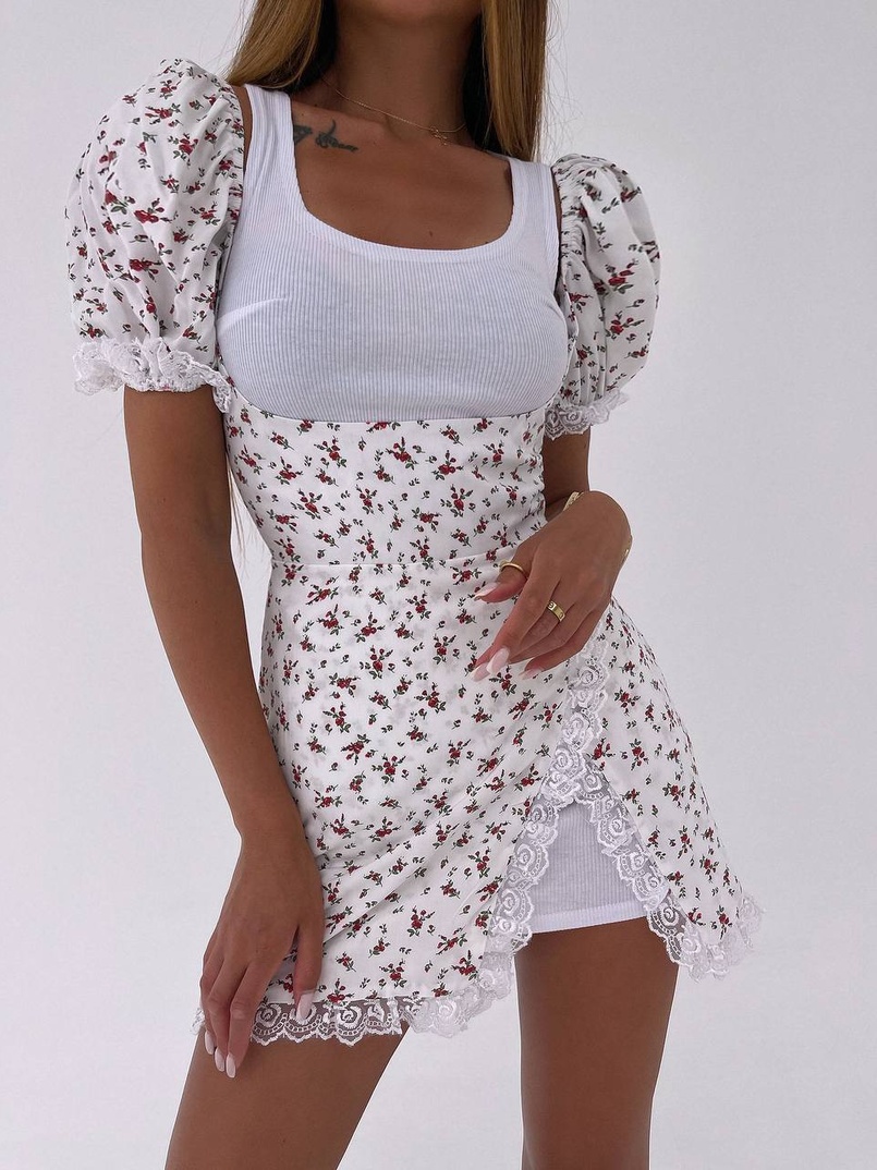 Сукня з квітковим принтом декорована мереживом  Сукня з квітковим принтом декорована мереживом  | PUSHKA SHOP