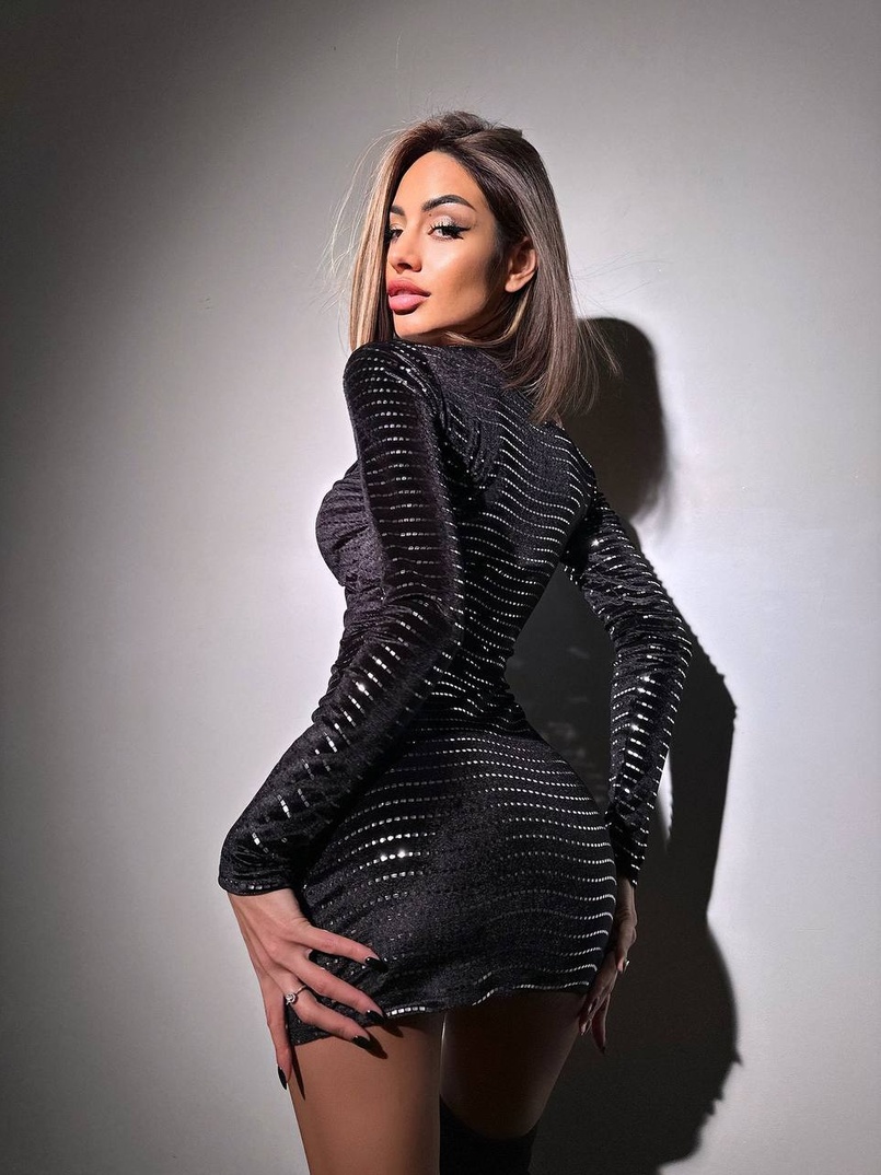 Оксамитова сукня міні з блискучим напиленням Оксамитова сукня міні з блискучим напиленням | PUSHKA SHOP