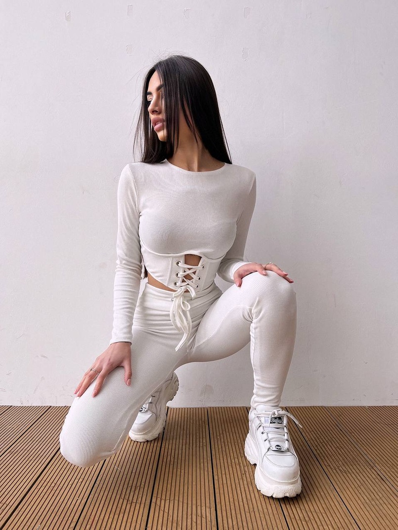 Трикотажний комплект: корсетний топ + легінси Трикотажний комплект: корсетний топ + легінси | PUSHKA SHOP