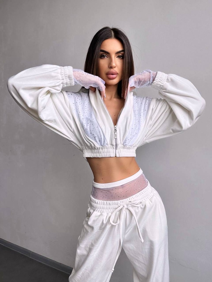 Велюровий комплект декорований стразами( бомбер+ рукавички+ штани + трусики) Велюровий комплект декорований стразами( бомбер+ рукавички+ штани + трусики) | PUSHKA SHOP