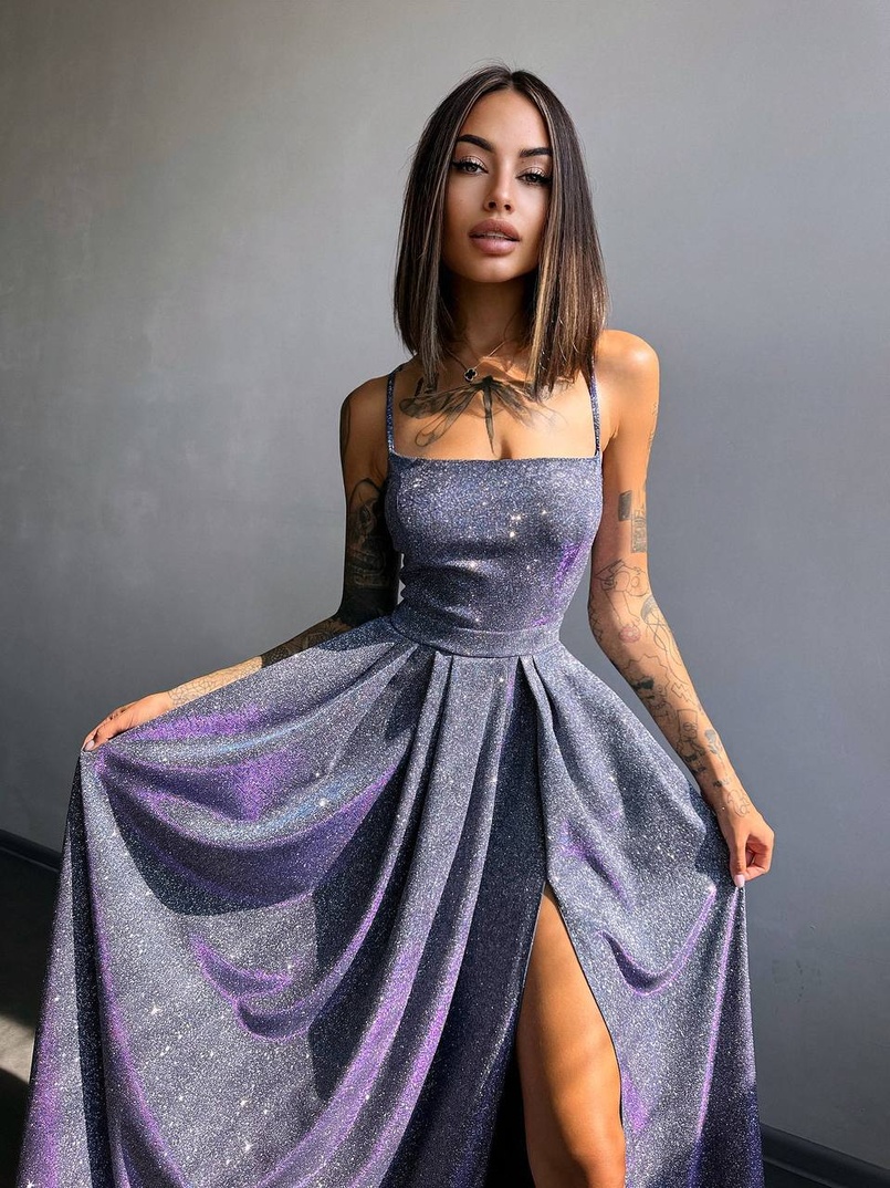 Сяюча сукня максі  зі шнурівкою на спинці Сяюча сукня максі  зі шнурівкою на спинці | PUSHKA SHOP