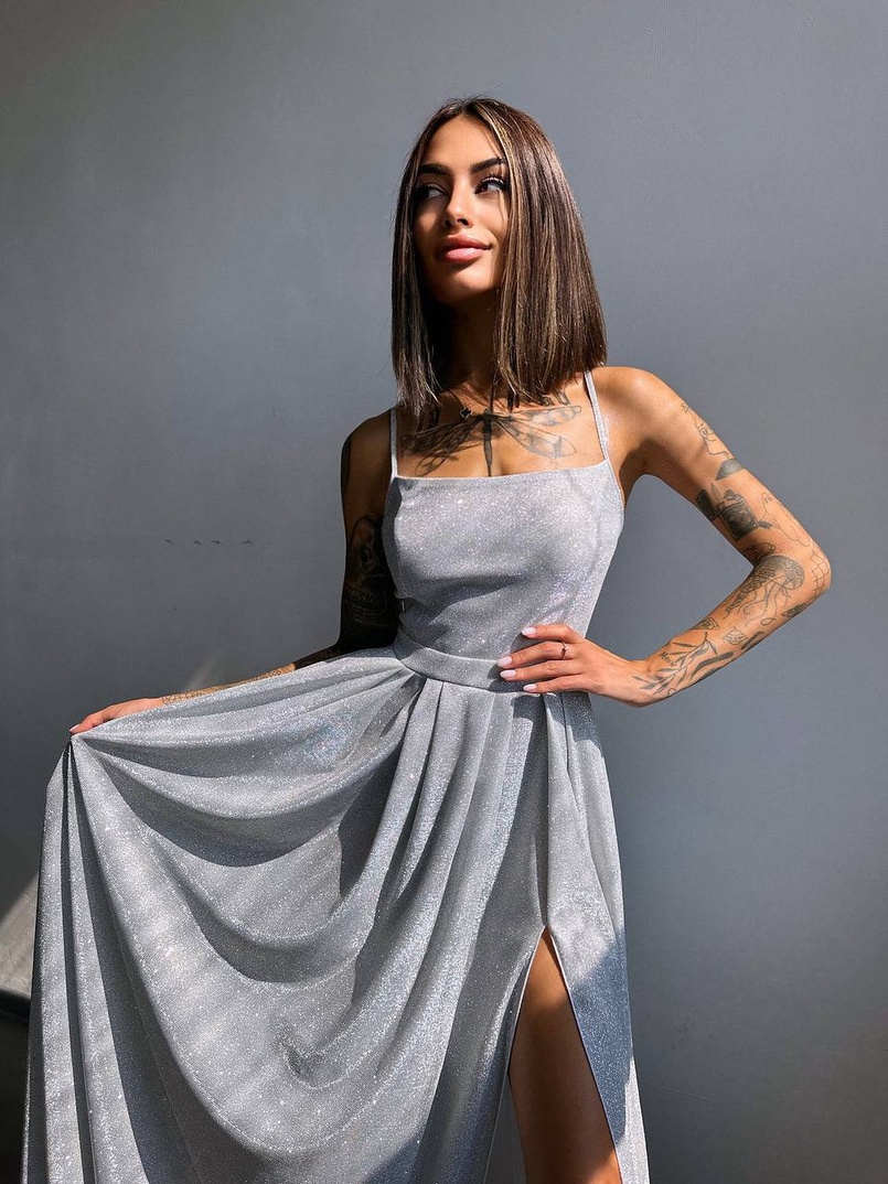 Сяюча сукня максі  зі шнурівкою на спинці Сяюча сукня максі  зі шнурівкою на спинці | PUSHKA SHOP