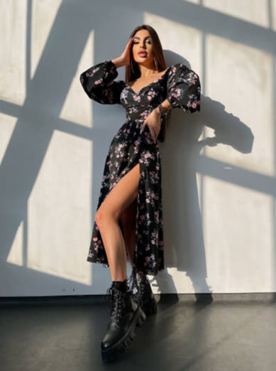 Квіткова сукня-міді з розрізом та об'ємними рукавами Квіткова сукня-міді з розрізом та об'ємними рукавами | PUSHKA SHOP