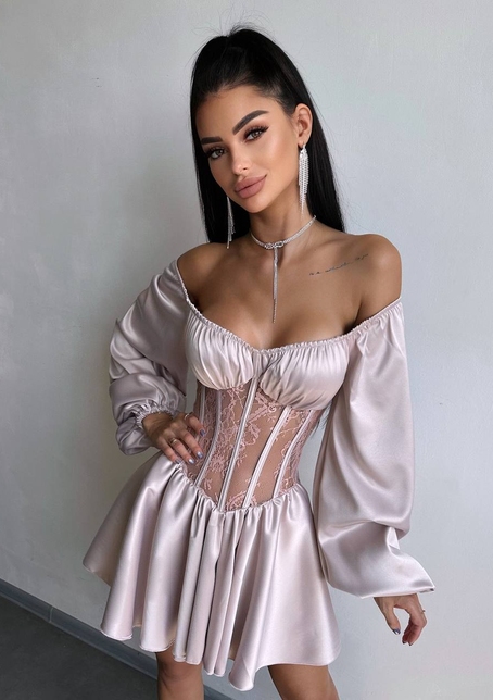 Атласна сукня з обʼємними рукавами та мереживом Атласна сукня з обʼємними рукавами та мереживом | PUSHKA SHOP