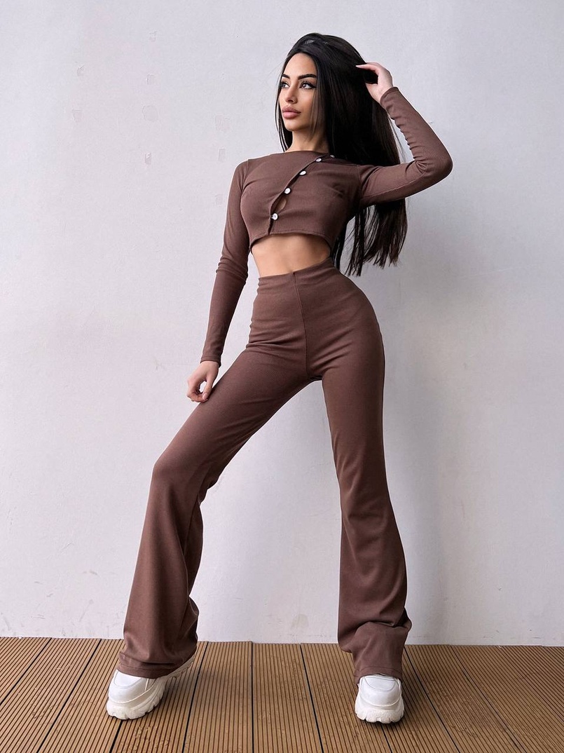 Комплект : штани кльош і топ на ґудзиках   Комплект : штани кльош і топ на ґудзиках   | PUSHKA SHOP