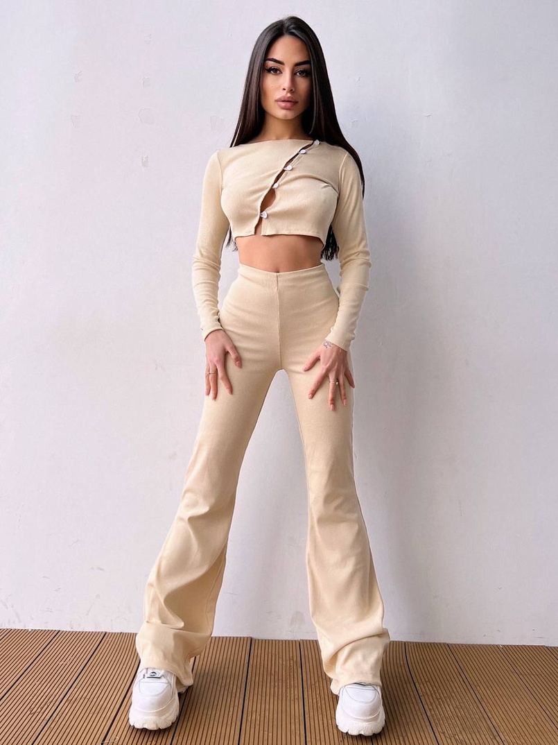 Комплект : штани кльош і топ на ґудзиках   Комплект : штани кльош і топ на ґудзиках   | PUSHKA SHOP