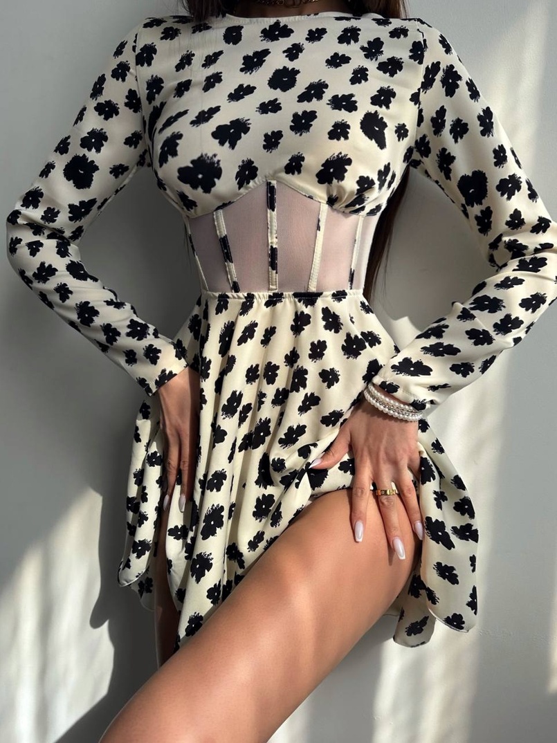 Приталена сукня з корсетною вставкою та спідницею-сонцем | PUSHKA SHOP