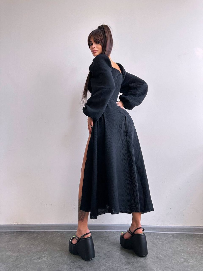 Муслінова сукня -міді з розрізом на ніжці  | PUSHKA SHOP