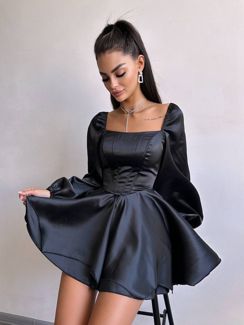 Атласна корсетна сукня з пишною подвійною спідницею та об‘ємними рукавами | PUSHKA SHOP