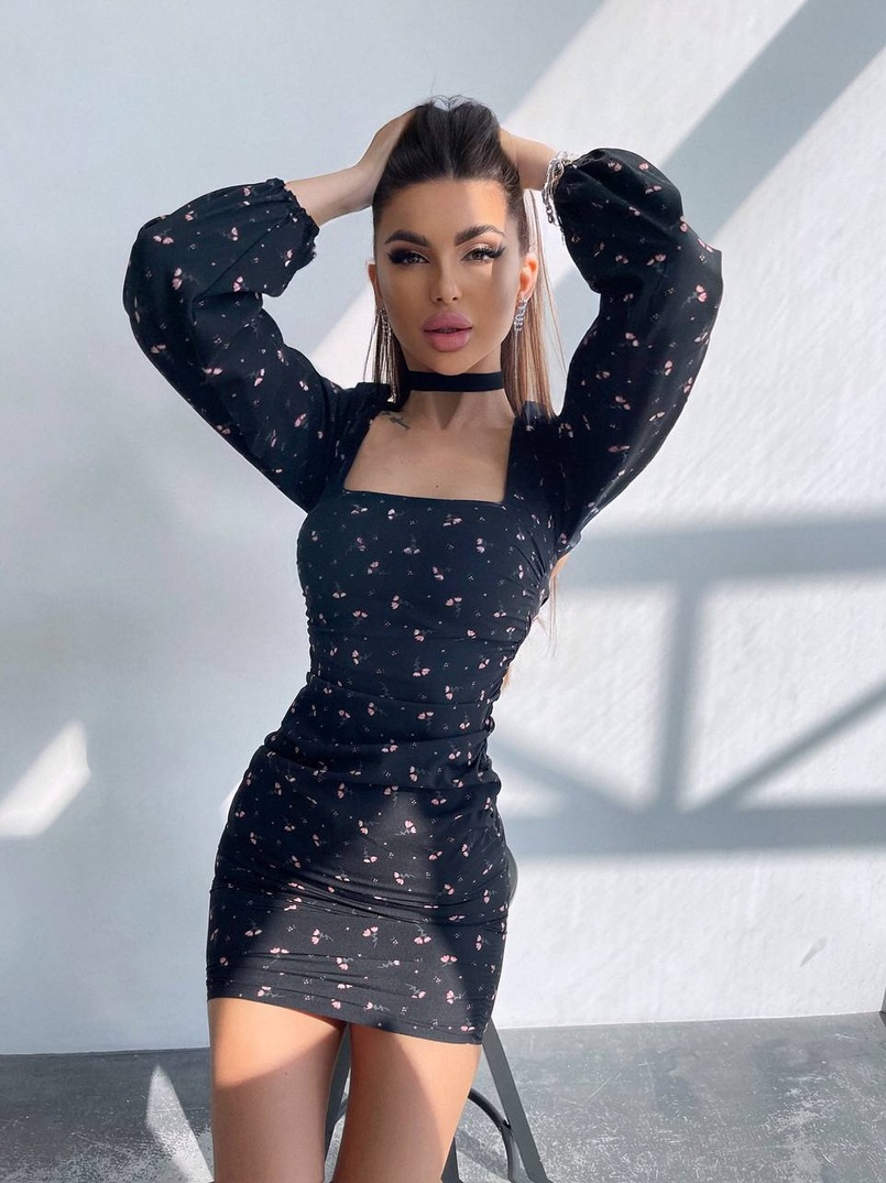 Квіткова сукня зі збіркою з боків  | PUSHKA SHOP