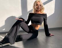 Трикотажний комплект: топ із хомутом + штани кльош Трикотажний комплект: топ із хомутом + штани кльош | PUSHKA SHOP