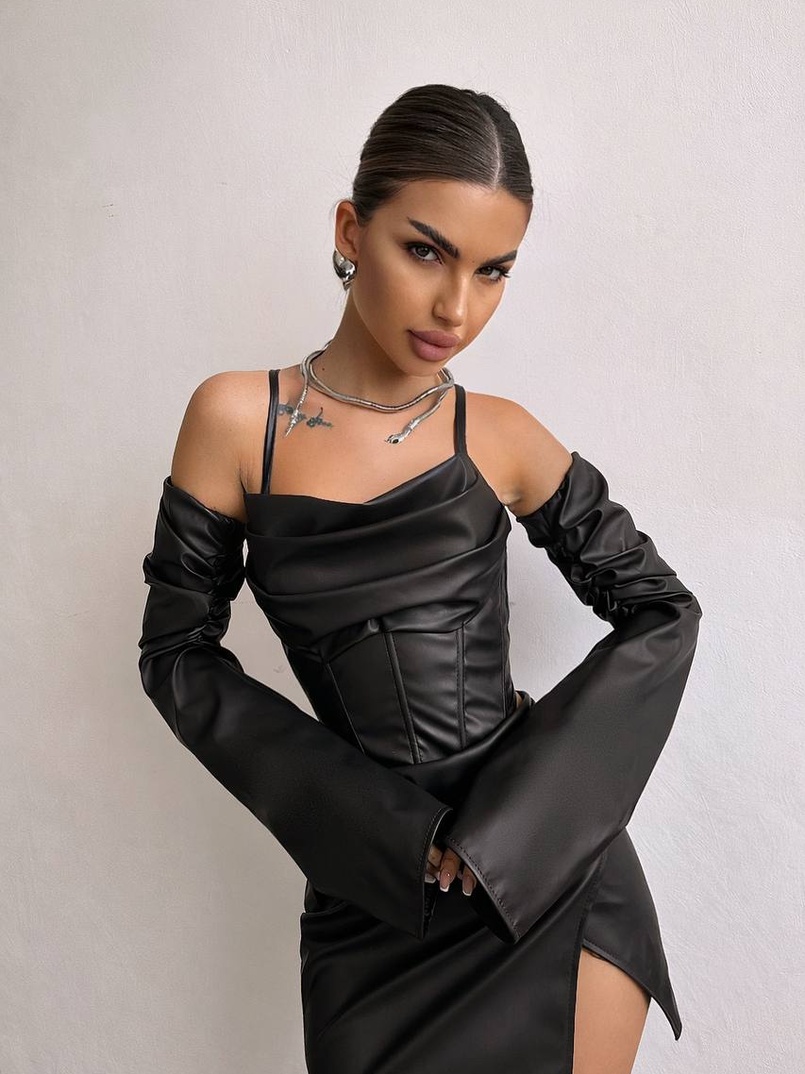 Комплект з еко шкіри: корсет з чашечками+ спідниця міні Комплект з еко шкіри: корсет з чашечками+ спідниця міні | PUSHKA SHOP