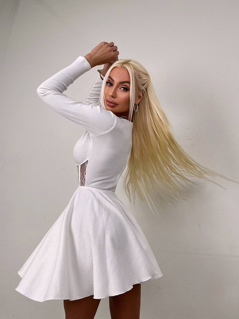 Трикотажна корсетна сукня з мереживом та пишною спідницею  Трикотажна корсетна сукня з мереживом та пишною спідницею  | PUSHKA SHOP