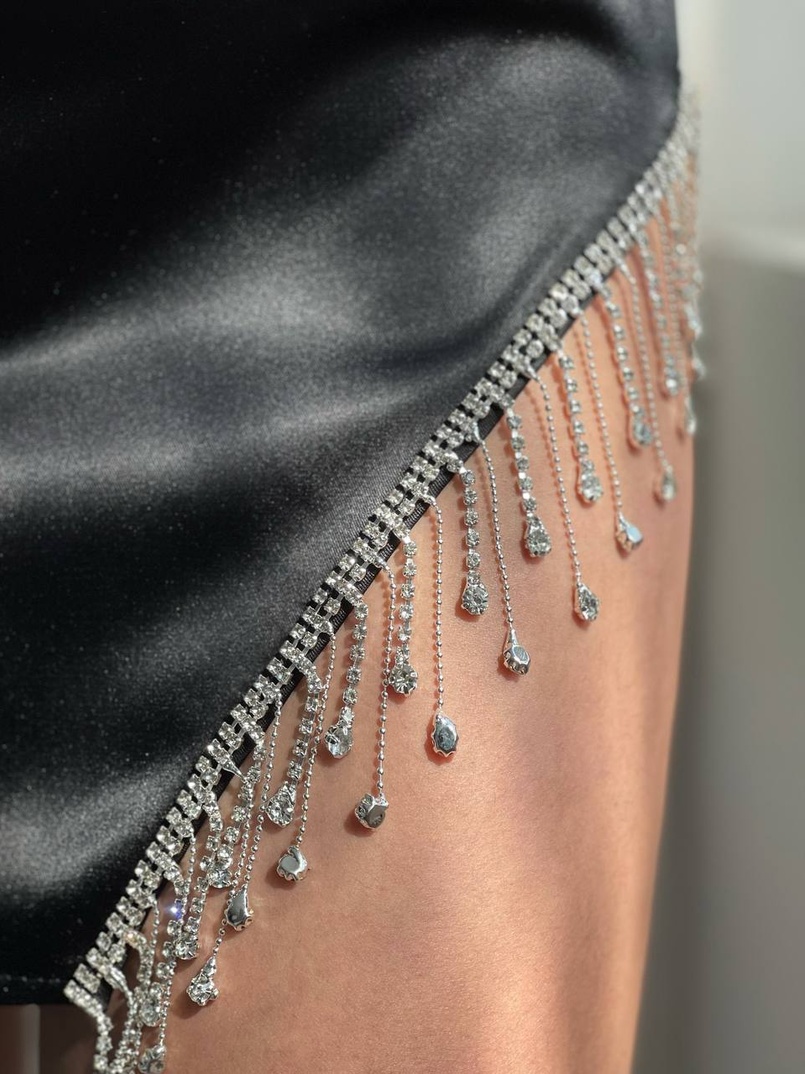 Комплект: топ с чашечками + юбка, декорированным бахромой из страз  | PUSHKA SHOP